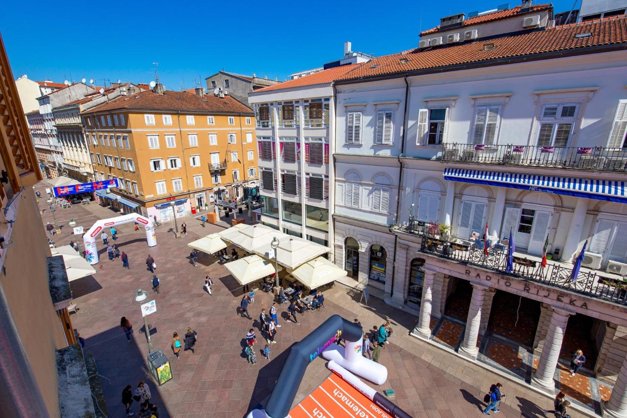 Cozy On Korzo Apartments Rijeka Rom bilde